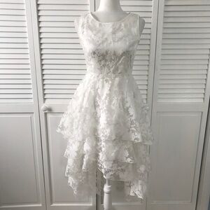 Oserjep White Floral Asymmetrical Bridal Dress